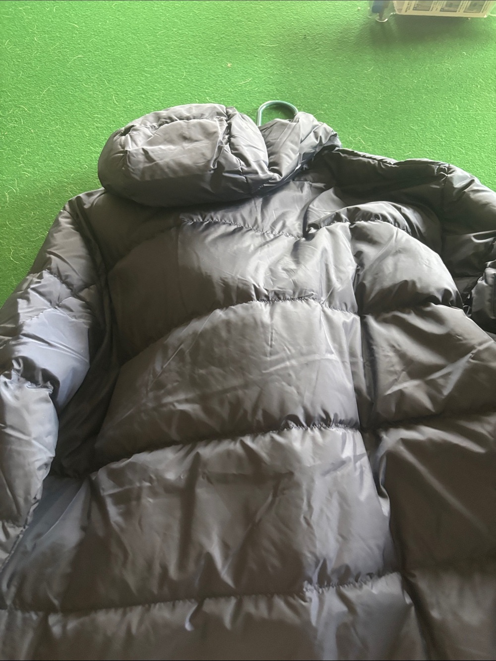 Eddie Bauer Navy Hooded Packable Puffer Jacket - Picture 4 of 7